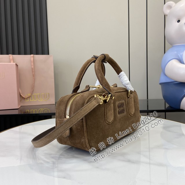 miumiu繆繆專櫃最新款絨面牛皮保齡球包手提肩背包 jh2541型號：5BB142